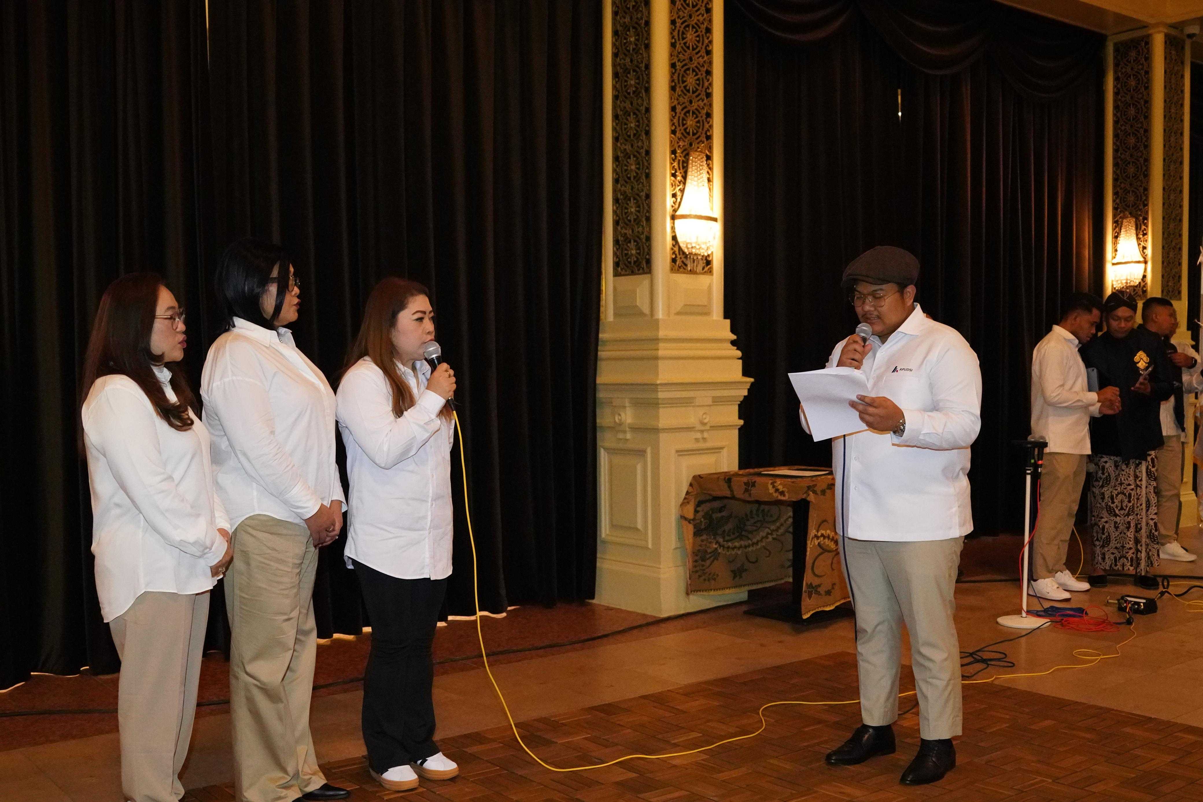 Maulidan Isbar Lantik Pengurus APUDSI Perwakilan Belanda, Perkuat Jejaring Desa Indonesia di Kancah Global